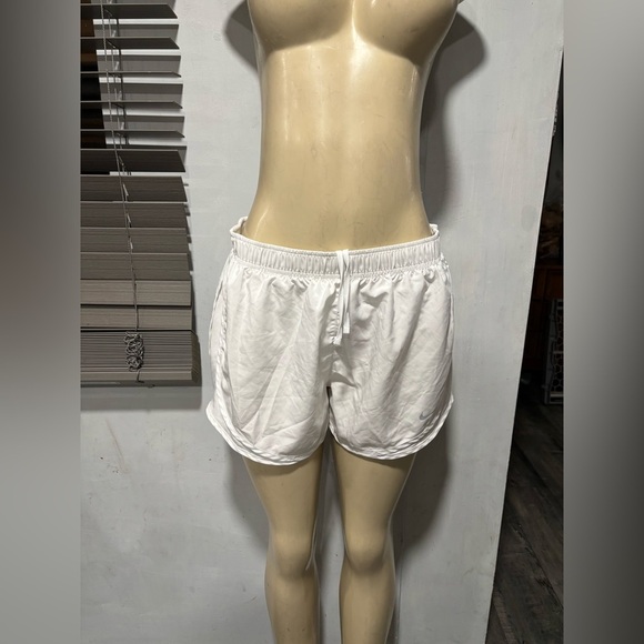 Nike Women's White Athletic Shorts - Picture 1 of 7